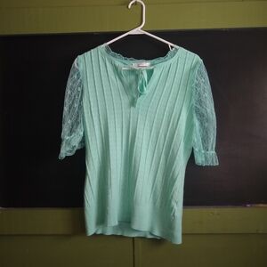 Sioni Light Green Lace Sleeve Blouse